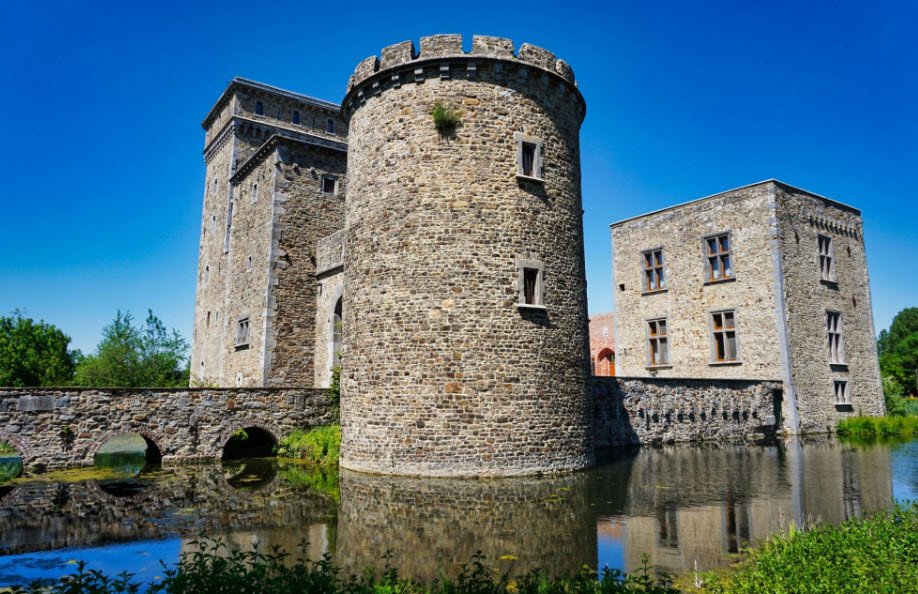 Castle of Seraing-le-Château, Verlaine, Belgium